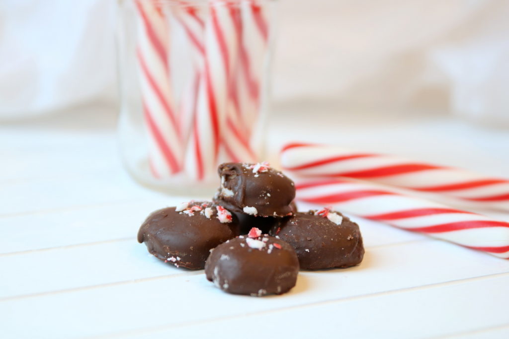 chocolate covered valentines day treat for parties